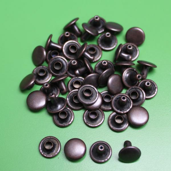 24 Hohlnieten 9 mm Kupferfarbig