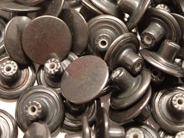 100 Jeans-Knöpfe schwarz 17 mm